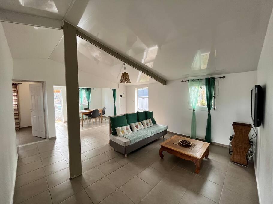 סן-פייר La Casita Creole Villa Avec Piscine Et Jacuzzi מראה חיצוני תמונה